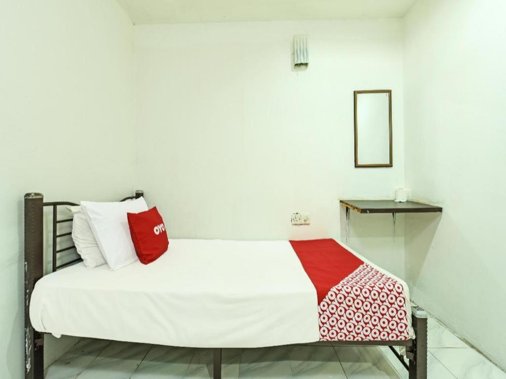 Oyo 90643 Gks Hotel Seremban Exterior photo